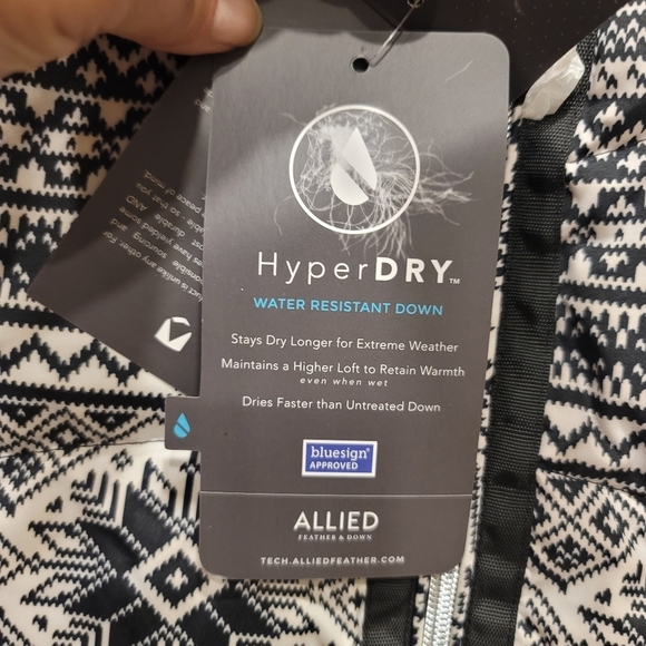 NWT Lands' End Fair Isle Snowflakes Puffer Vest - M - Picture 6 of 12